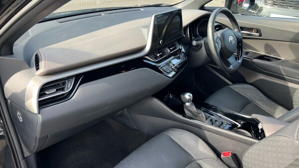Used Toyota C-HR 2022 for sale - 76062237: Photo 10