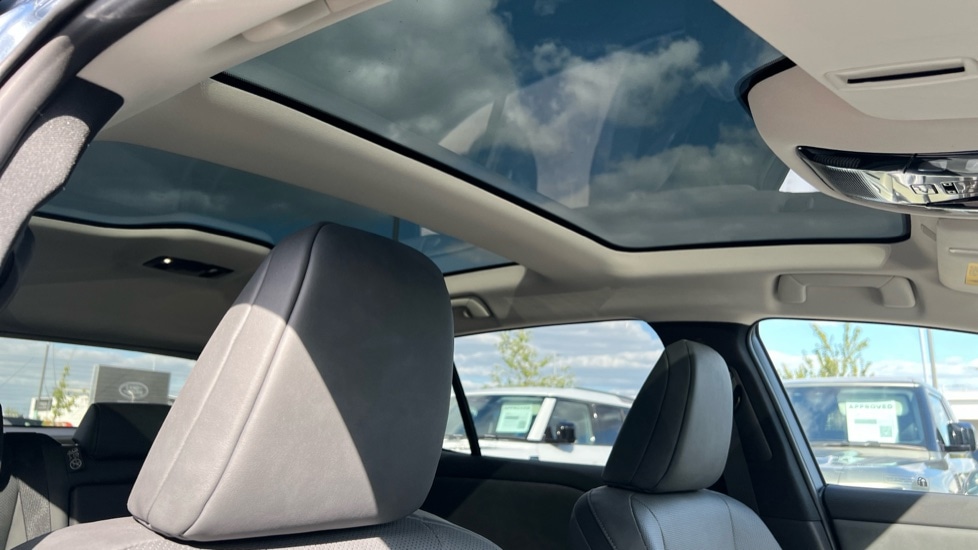 Used Lexus RZ 2024 for sale - 77060728: Photo 31