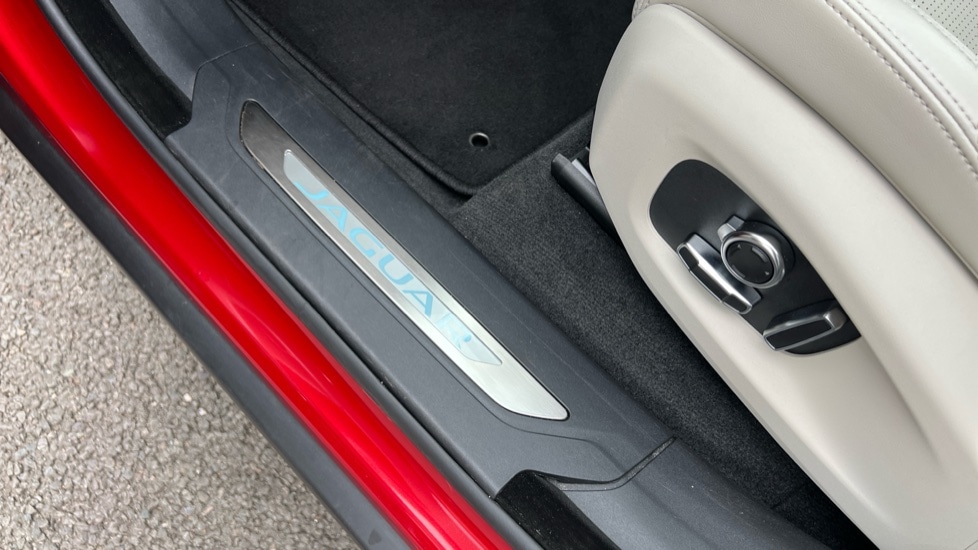 Used Jaguar F-Pace 2024 for sale - 76888739: Photo 23