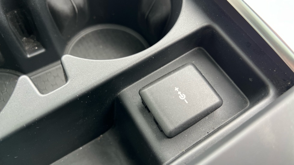 Used Jaguar F-Pace 2024 for sale - 76888739: Photo 42