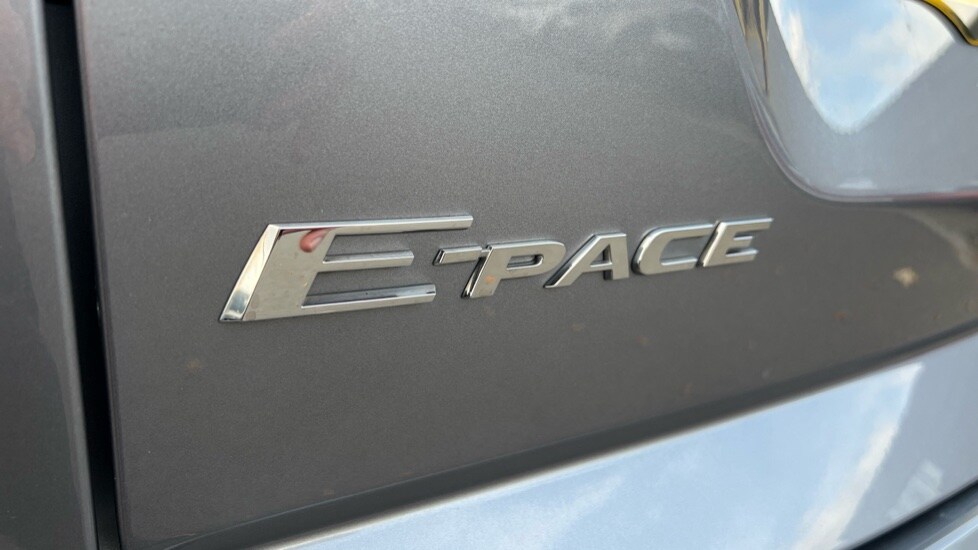 Used Jaguar E-Pace 2022 for sale - 76623426: Photo 61
