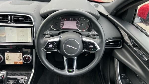 Used Jaguar XE 2023 for sale - 76265488: Photo 15