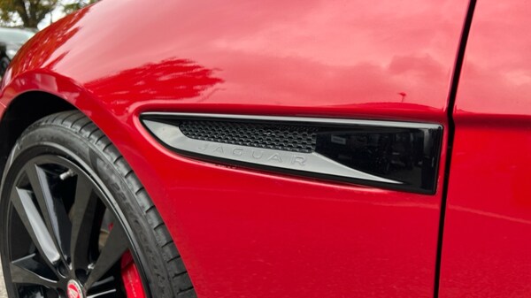 Used Jaguar XE 2023 for sale - 76265488: Photo 20