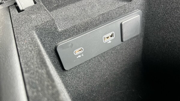 Used Jaguar XE 2023 for sale - 76265488: Photo 38