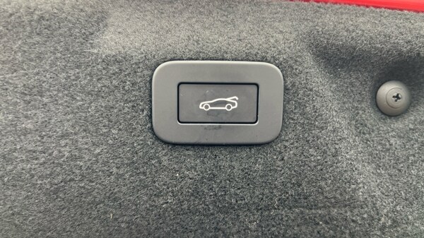 Used Jaguar XE 2023 for sale - 76265488: Photo 55