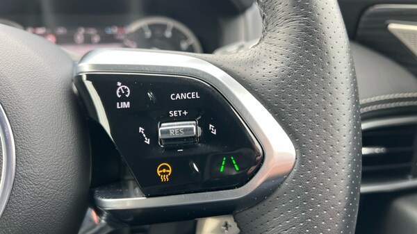 Used Jaguar XE 2023 for sale - 76265488: Photo 56