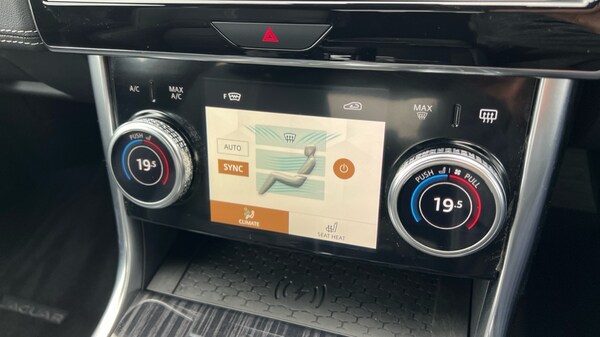 Used Jaguar XE 2023 for sale - 76265488: Photo 63