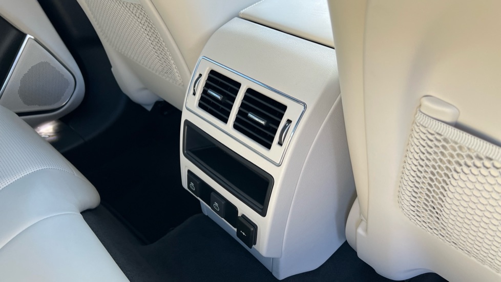 Used Jaguar F-Pace 2024 for sale - 76874668: Photo 18