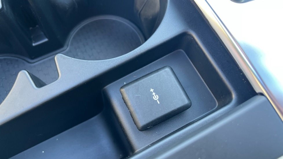 Used Jaguar F-Pace 2024 for sale - 76874668: Photo 42