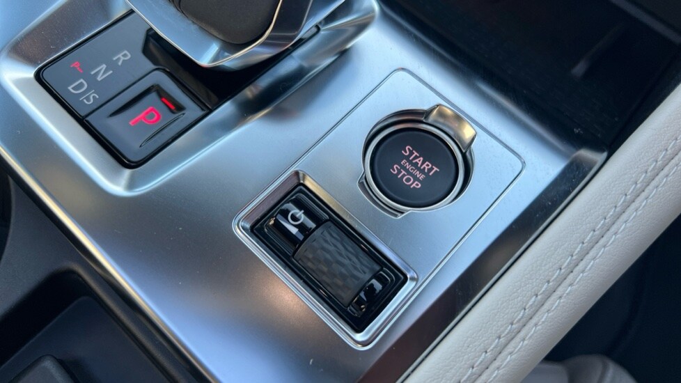 Used Jaguar F-Pace 2024 for sale - 76874668: Photo 44