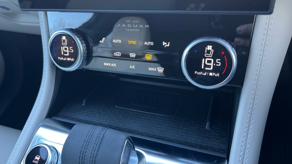 Used Jaguar F-Pace 2024 for sale - 76874668: Photo 68