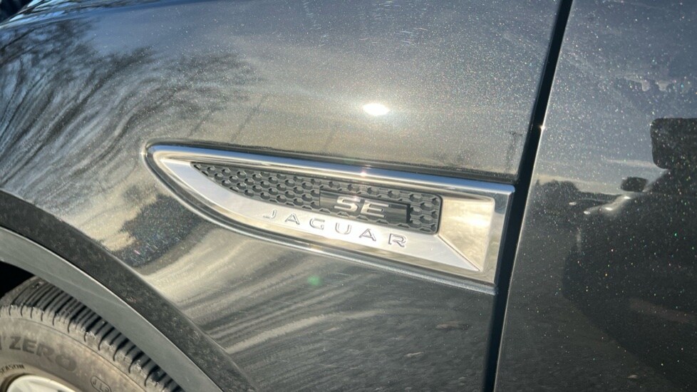 Used Jaguar E-Pace 2020 for sale - 76872354: Photo 20