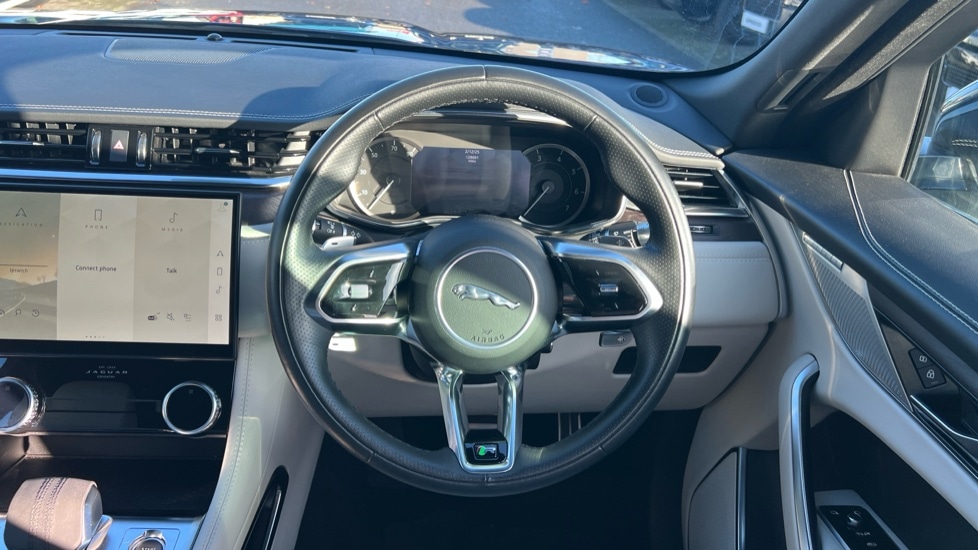 Used Jaguar F-Pace 2022 for sale - 76874662: Photo 15