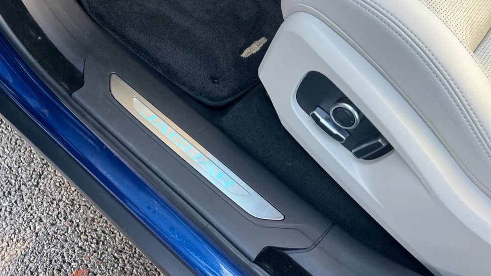 Used Jaguar F-Pace 2022 for sale - 76874662: Photo 21