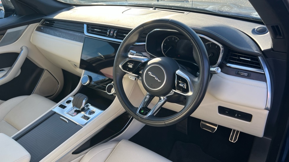 Used Jaguar F-Pace 2022 for sale - 76874662: Photo 32