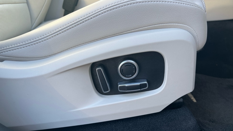 Used Jaguar F-Pace 2022 for sale - 76874662: Photo 36