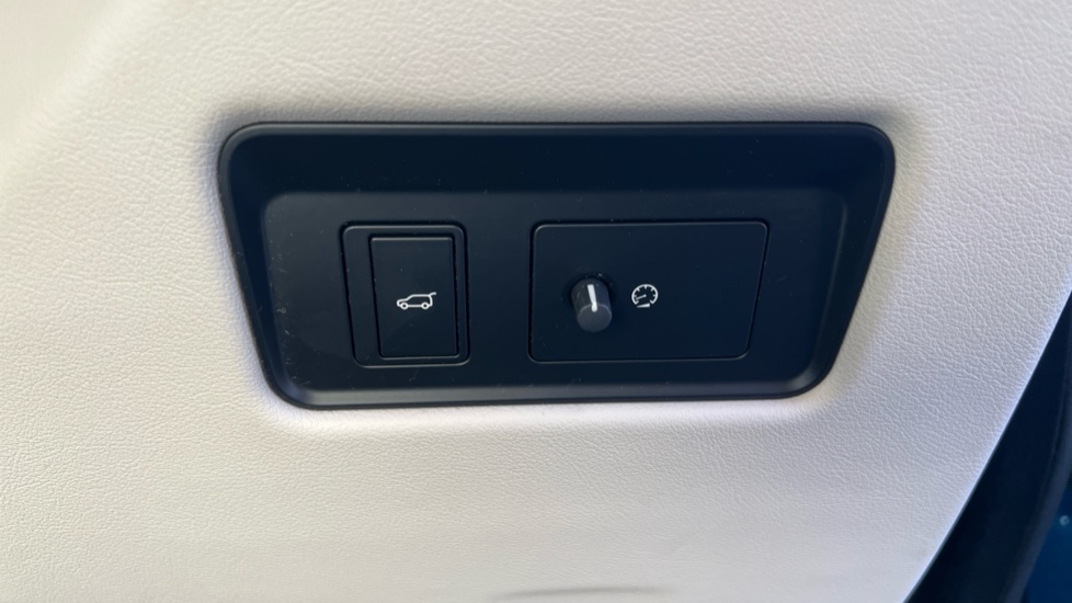 Used Jaguar F-Pace 2022 for sale - 76874662: Photo 44