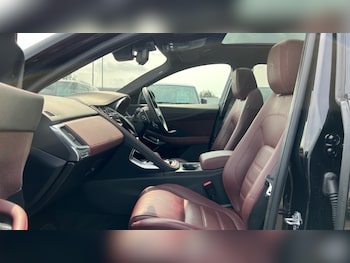 Used Jaguar E-Pace 2020 for sale - 75471542: Photo