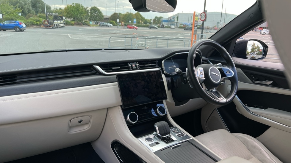 Used Jaguar F-Pace 2021 for sale - 76161366: Photo 10