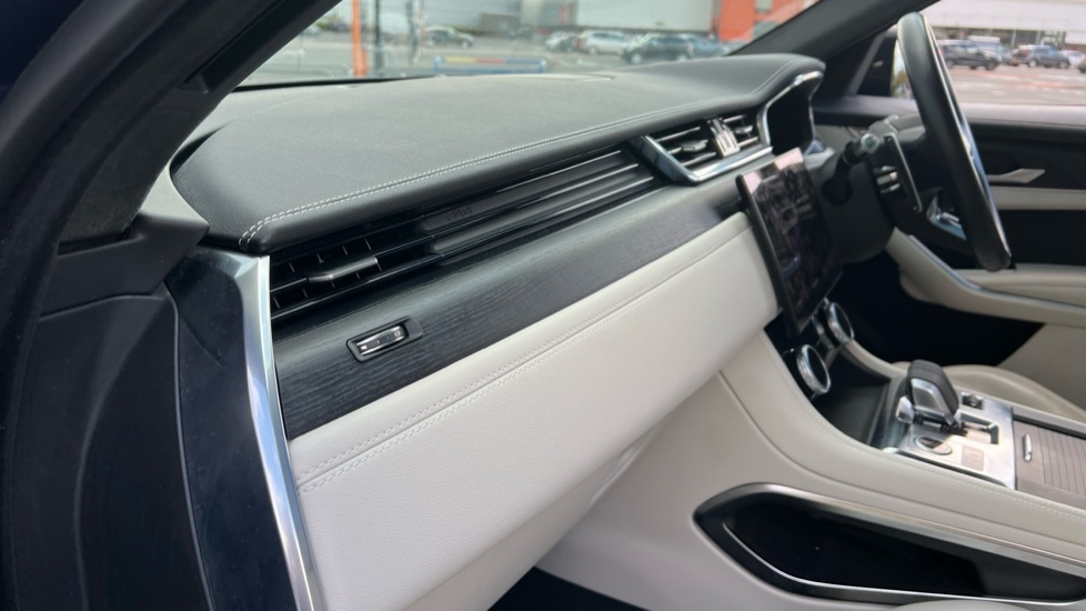 Used Jaguar F-Pace 2021 for sale - 76161366: Photo 48