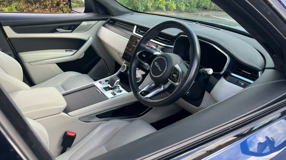 Used Jaguar F-Pace 2021 for sale - 76161366: Photo 9