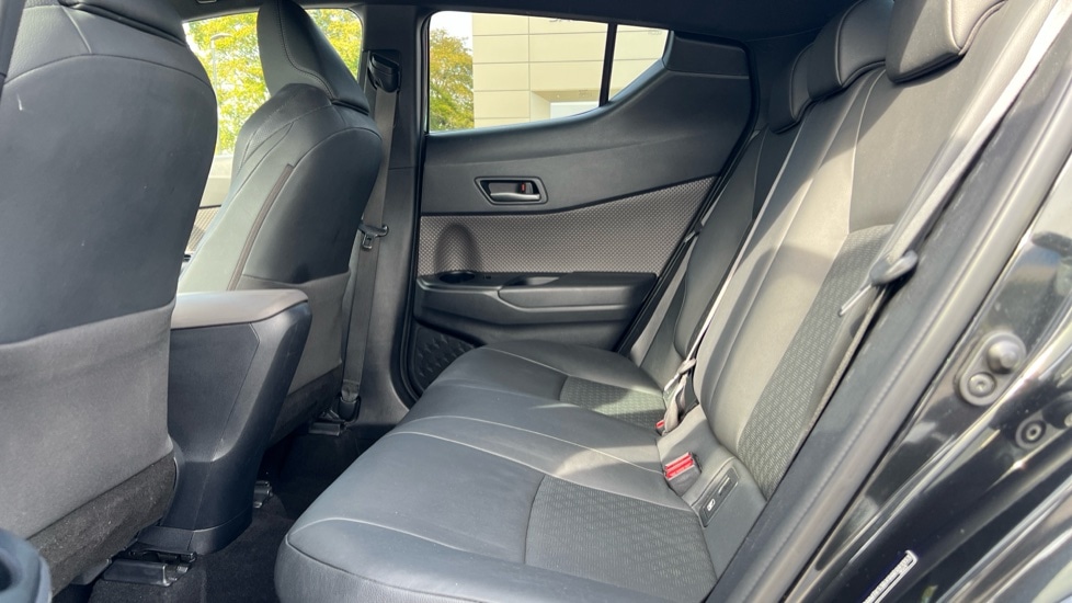 Used Toyota C-HR 2022 for sale - 76434875: Photo 14