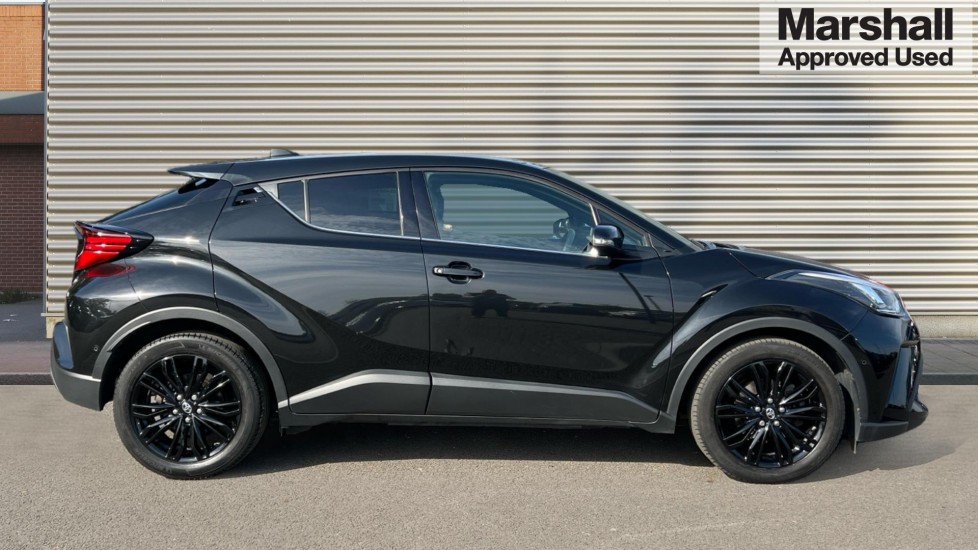 Used Toyota C-HR 2022 for sale - 76434875: Photo 2