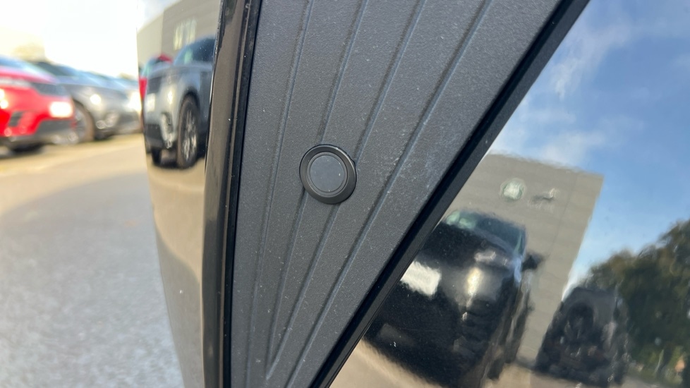 Used Toyota C-HR 2022 for sale - 76434875: Photo 39