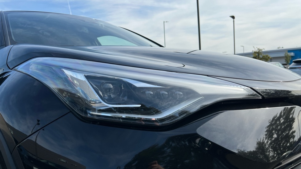 Used Toyota C-HR 2022 for sale - 76434875: Photo 41