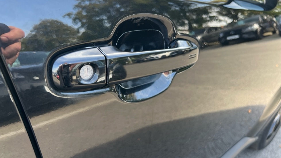 Used Toyota C-HR 2022 for sale - 76434875: Photo 43