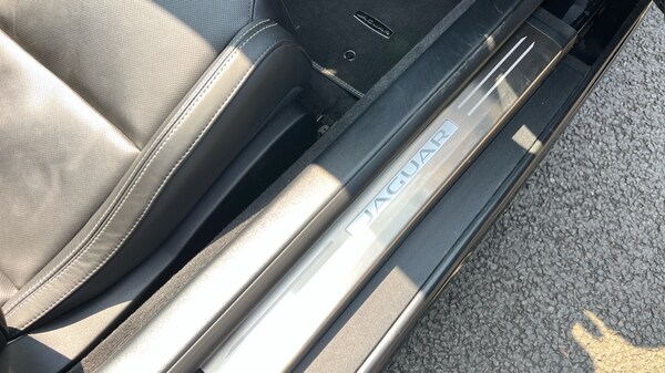 Used Jaguar F-Type 2022 for sale - 76244554: Photo 23