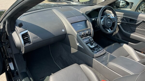Used Jaguar F-Type 2022 for sale - 76244554: Photo 33