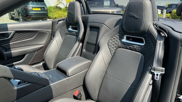 Used Jaguar F-Type 2022 for sale - 76244554: Photo 4