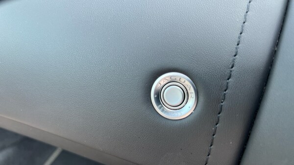 Used Jaguar F-Type 2022 for sale - 76244554: Photo 65