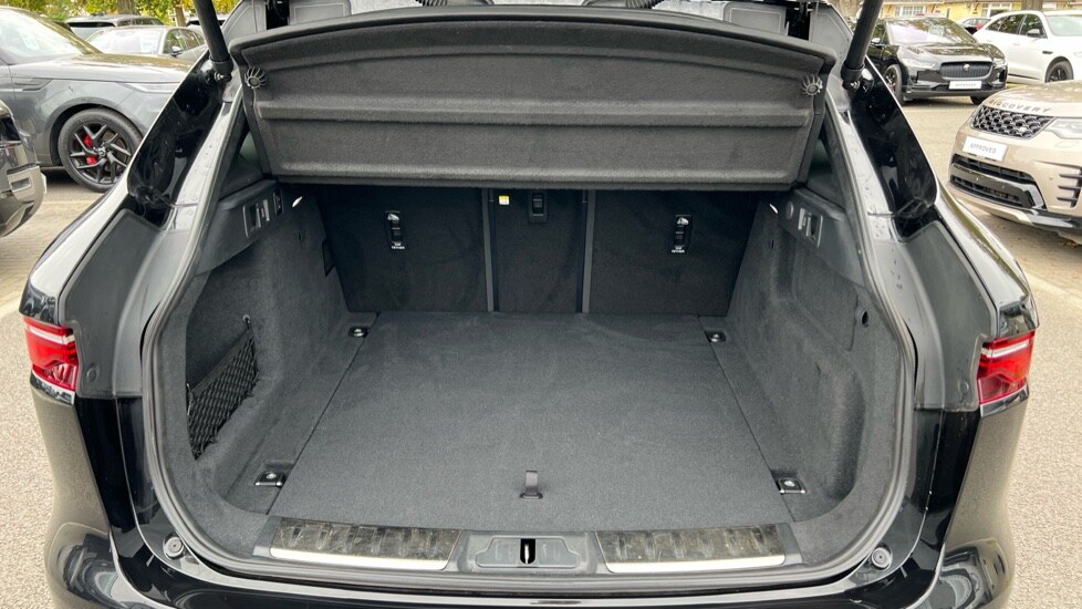 Used Jaguar F-Pace 2023 for sale - 76117043: Photo 10