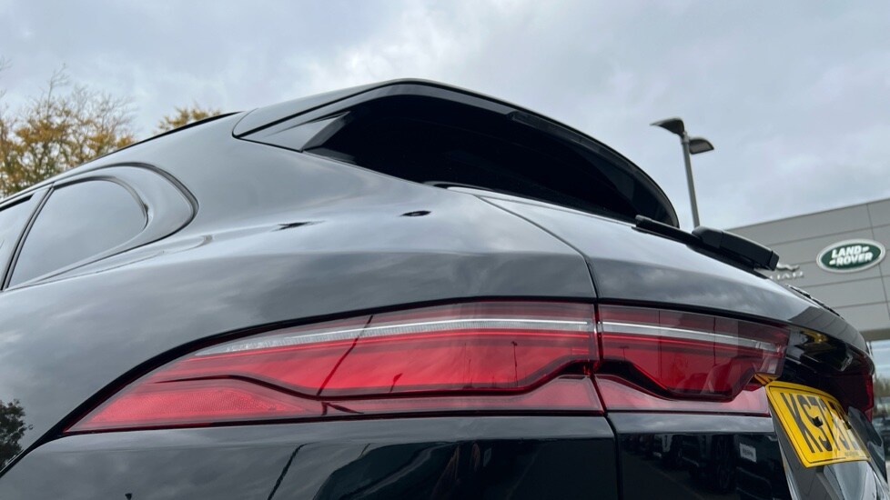 Used Jaguar F-Pace 2023 for sale - 76117043: Photo 19