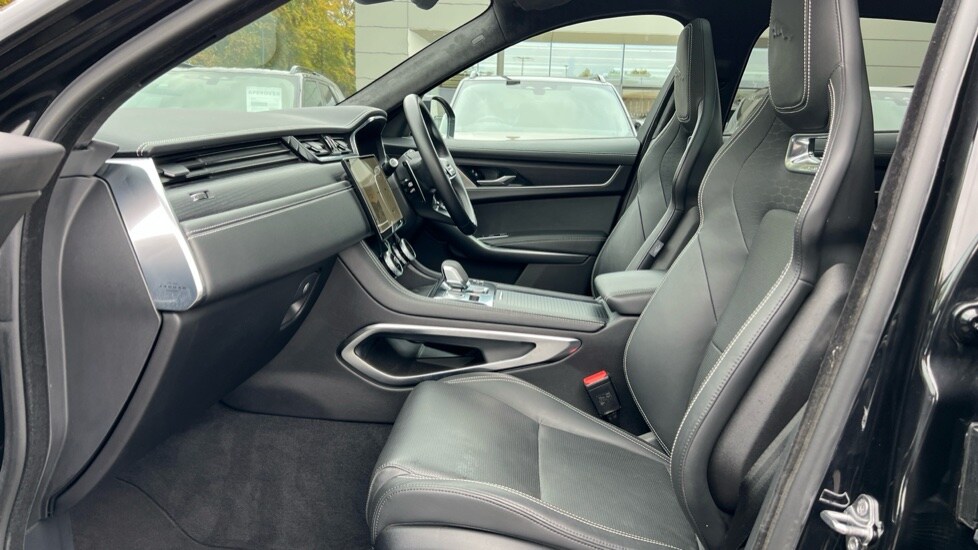 Used Jaguar F-Pace 2023 for sale - 76117043: Photo 3