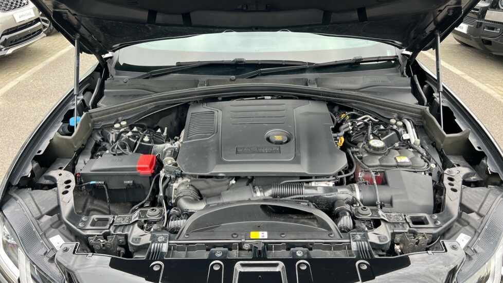 Used Jaguar F-Pace 2023 for sale - 76117043: Photo 34