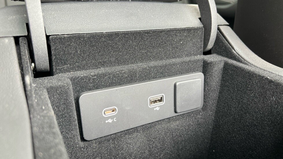 Used Jaguar F-Pace 2023 for sale - 76117043: Photo 40