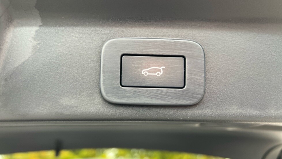 Used Jaguar F-Pace 2023 for sale - 76117043: Photo 57