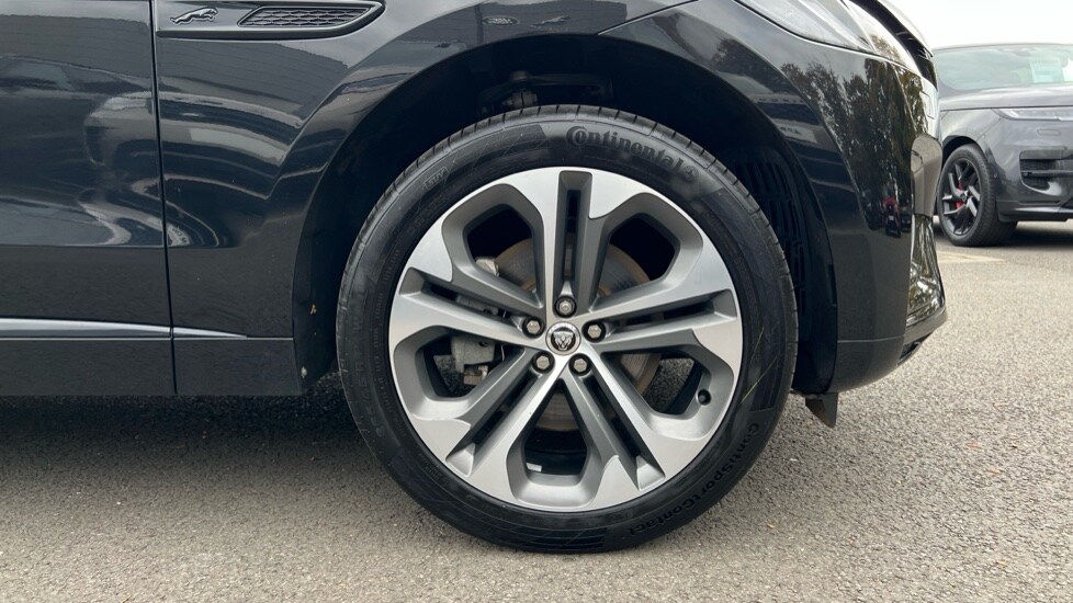 Used Jaguar F-Pace 2023 for sale - 76117043: Photo 8