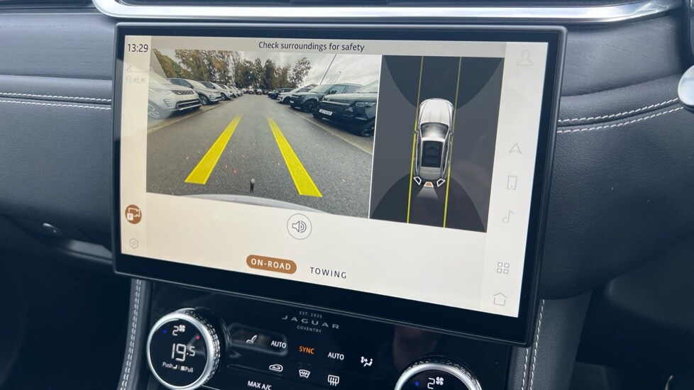 Used Jaguar F-Pace 2024 for sale - 76116739: Photo 12