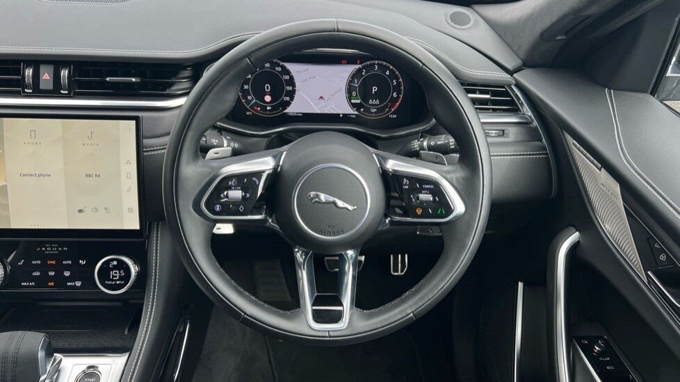 Used Jaguar F-Pace 2024 for sale - 76116739: Photo 15