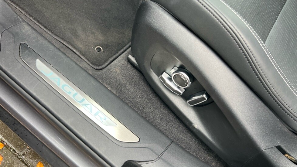 Used Jaguar F-Pace 2024 for sale - 76116739: Photo 21