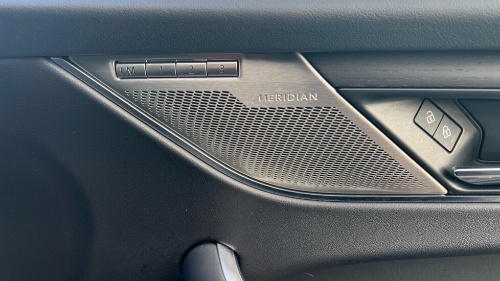 Used Jaguar F-Pace 2024 for sale - 76116739: Photo 45