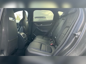 Used Jaguar F-Pace 2024 for sale - 76116739: Photo