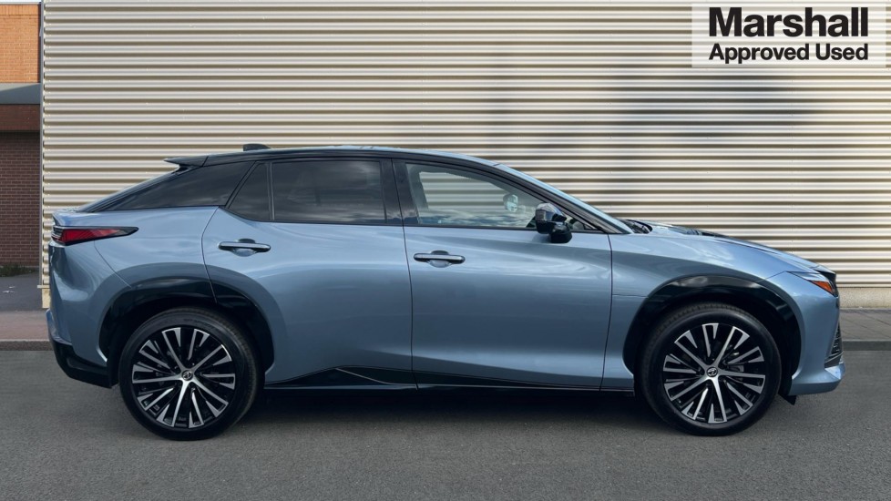 Used Lexus RZ 2024 for sale - 76587060: Photo 2