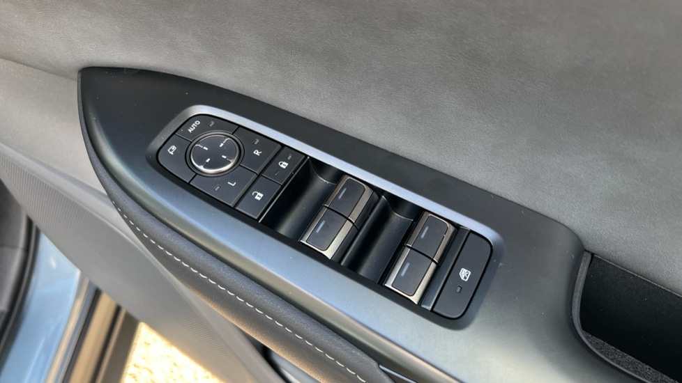 Used Lexus RZ 2024 for sale - 76587060: Photo 54