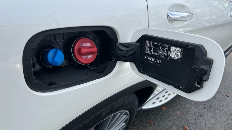 Used Mercedes-Benz GLC 2018 for sale - 76872854: Photo 21