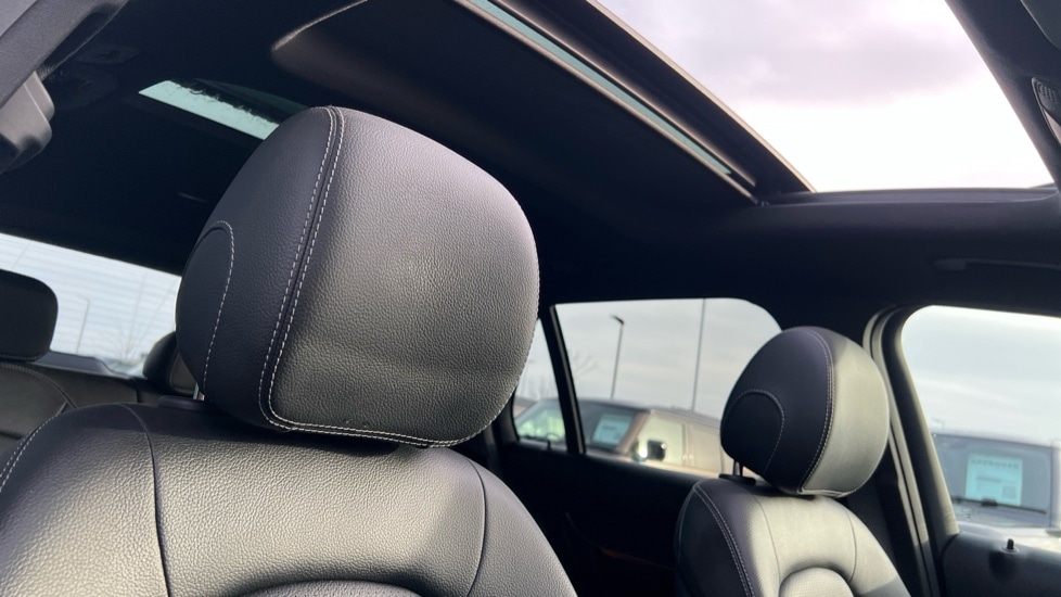 Used Mercedes-Benz GLC 2018 for sale - 76872854: Photo 31